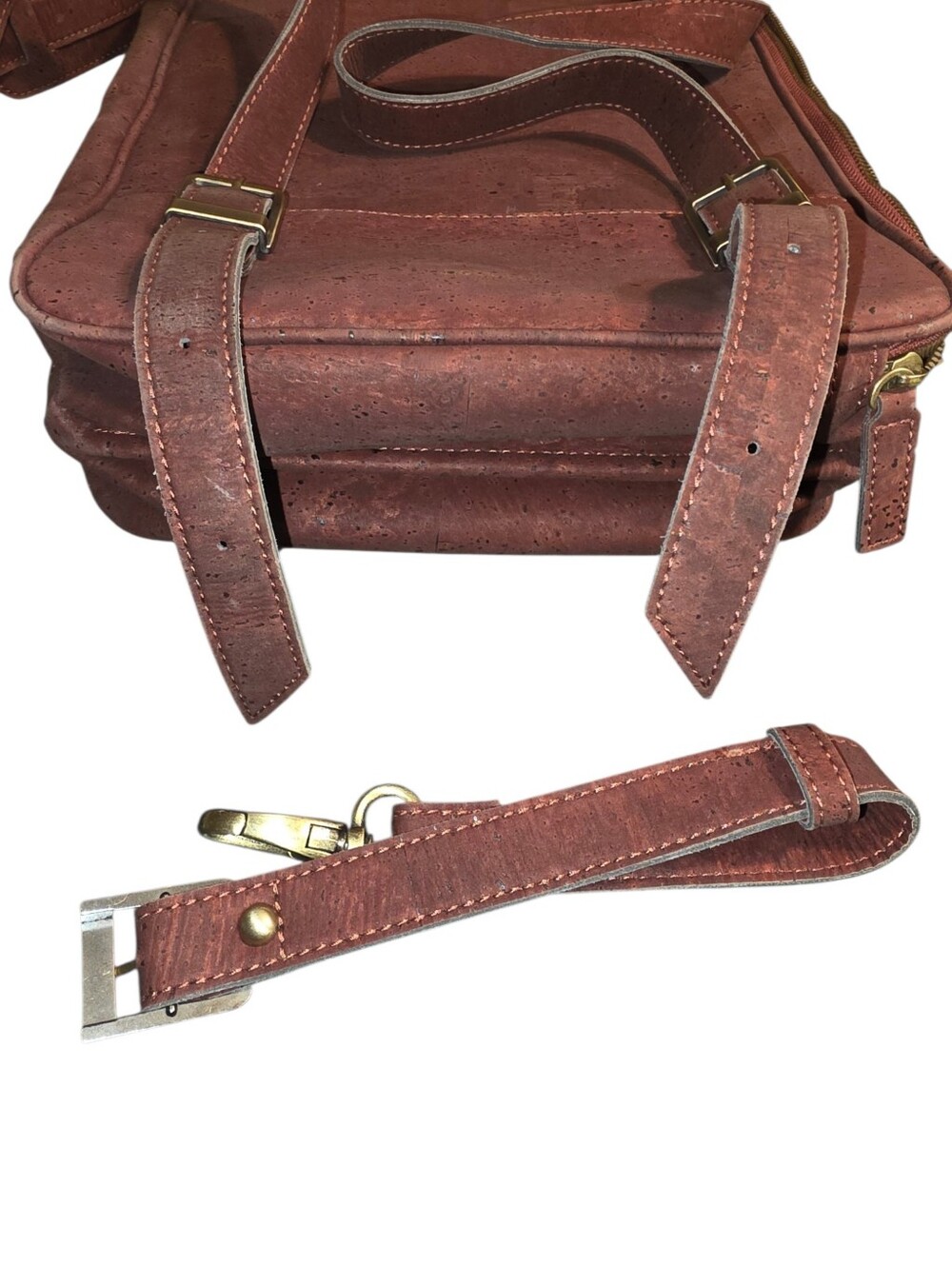 NWOT LaFlore Bobobark Convertible Backpack - Picture 5 of 16